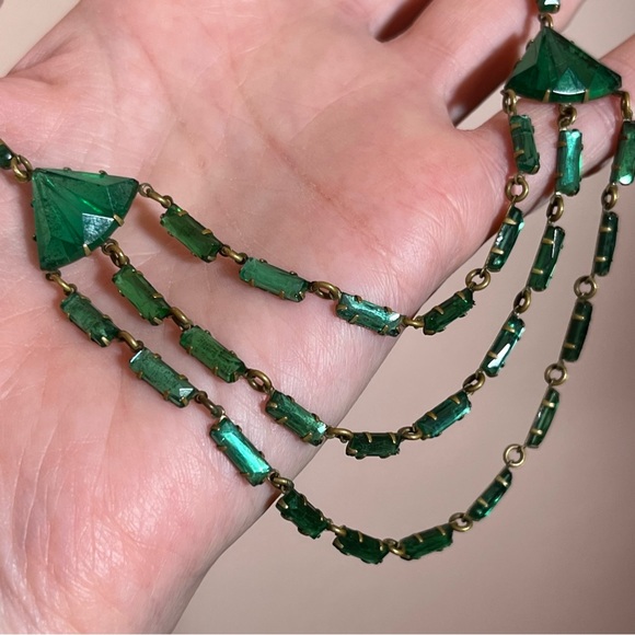 Antique Czechoslovakian green glass brass 1920’s  art deco choker necklace￼ - Picture 5 of 17
